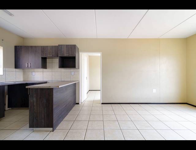 2 BEDROOM APARTMENT FOR SALE IN HONEYPARK